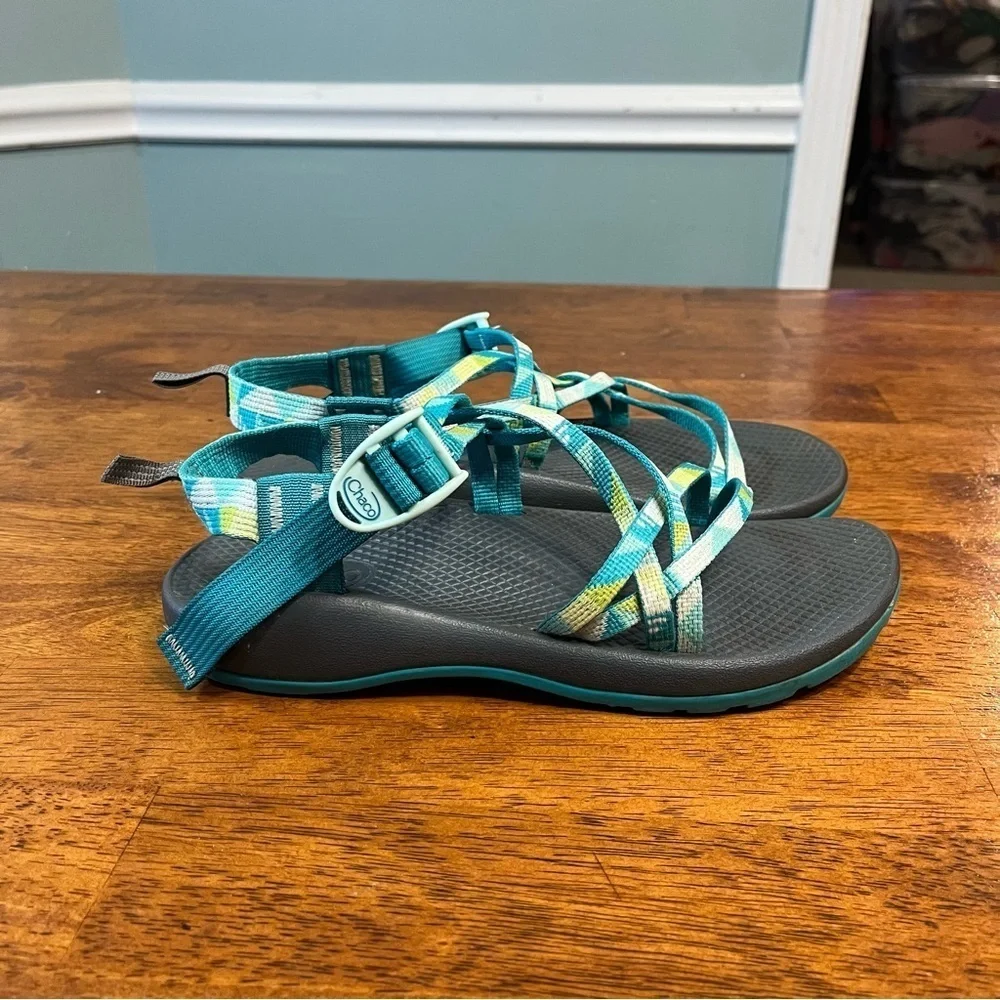 Chaco kids teal lime green white gray sandals size 6